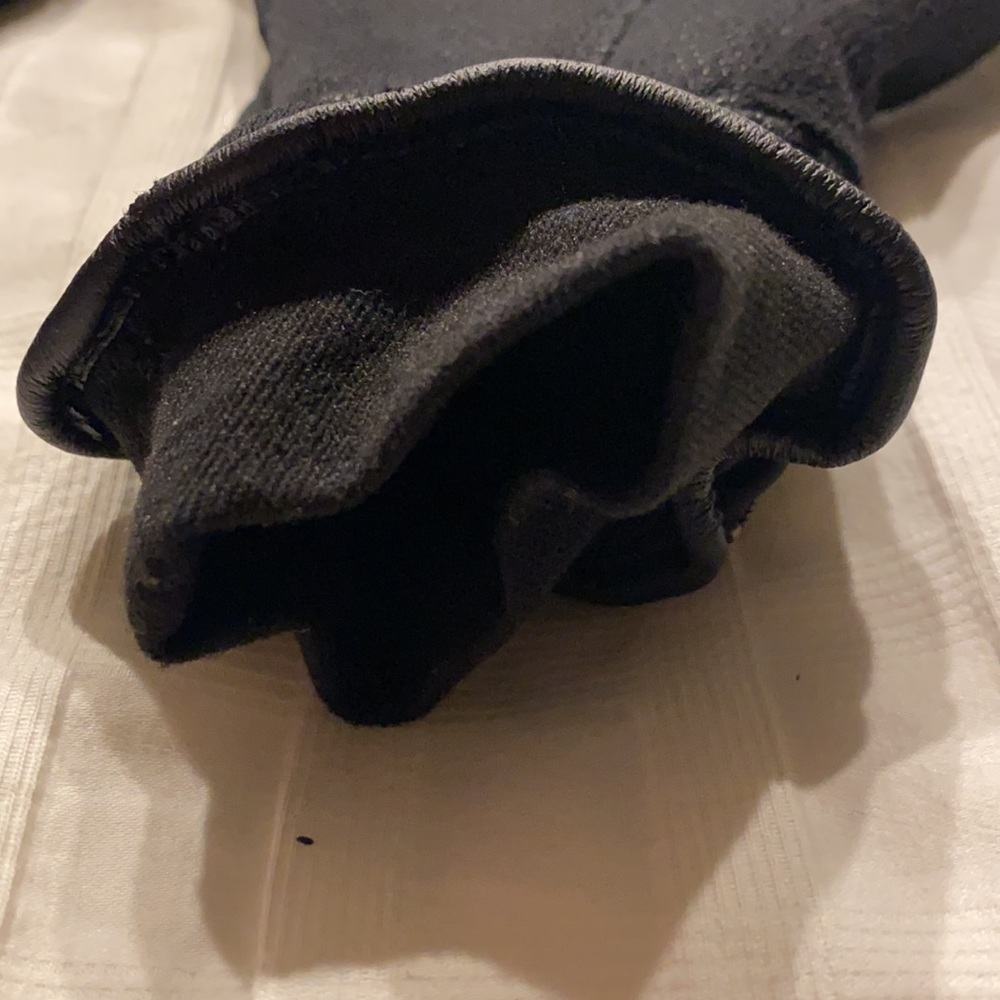 Under Armour Gloves - Picture 4 of 5